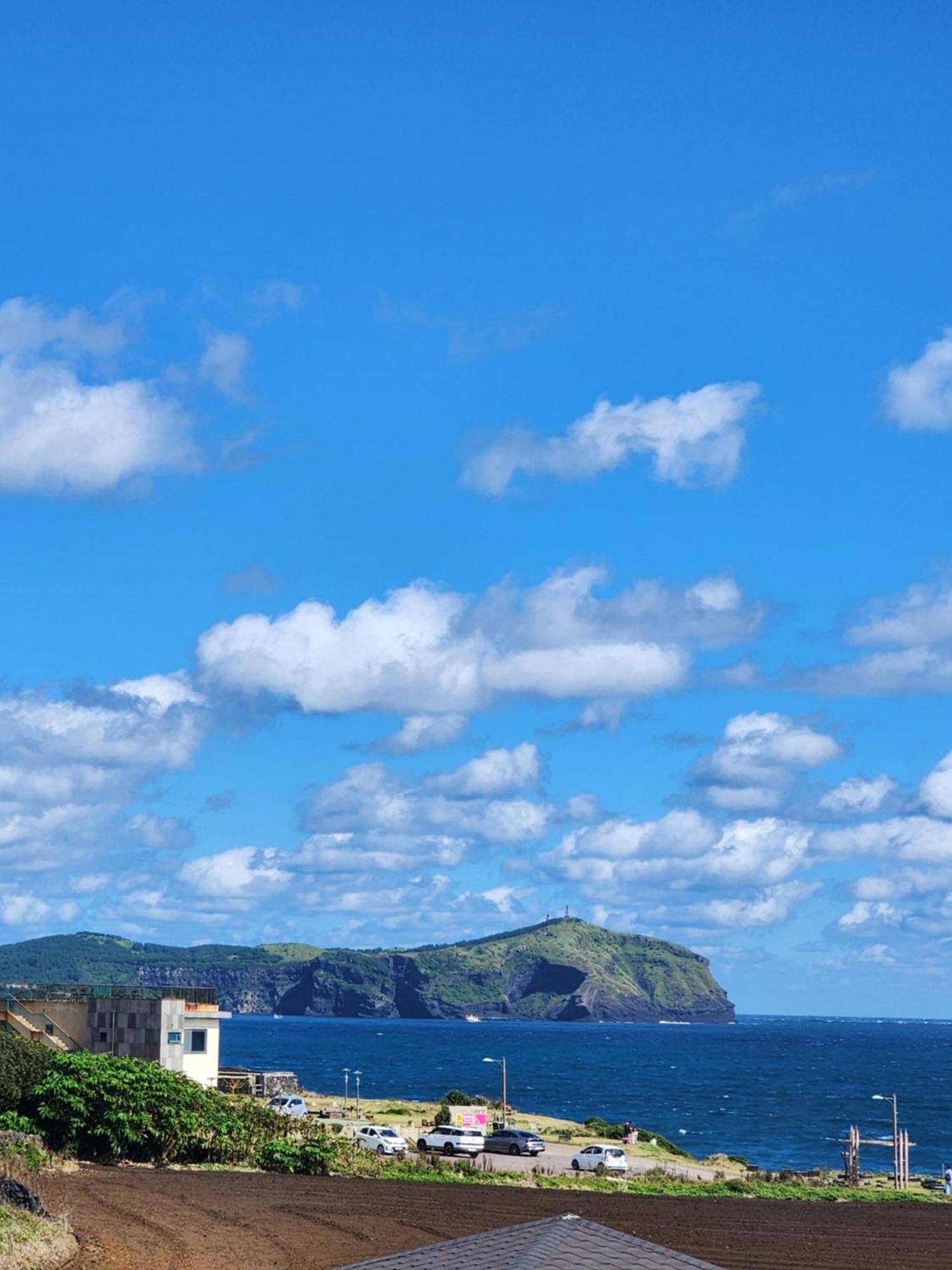 Pureun Jeju Pension Seogwipo Exterior foto