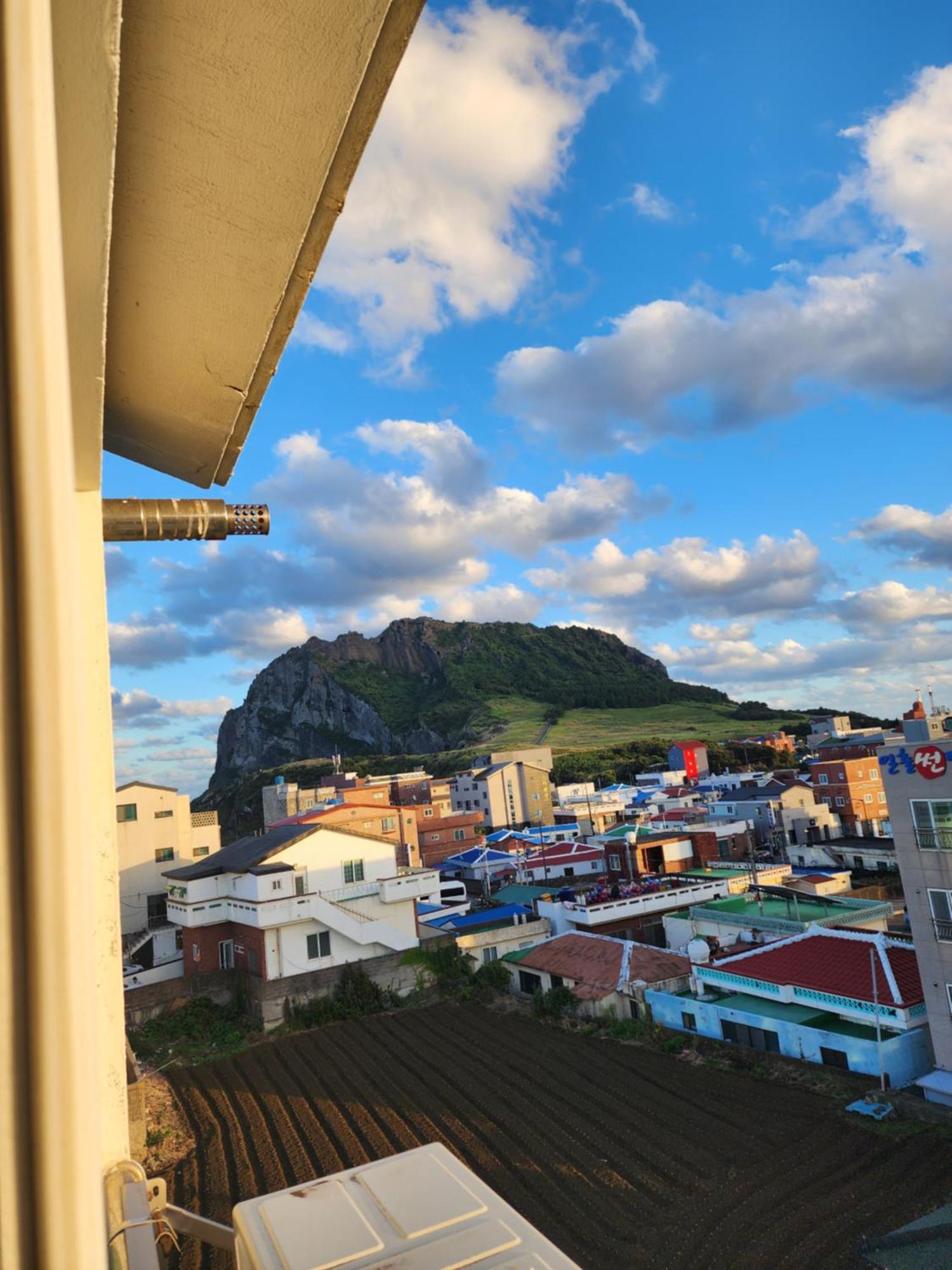 Pureun Jeju Pension Seogwipo Exterior foto
