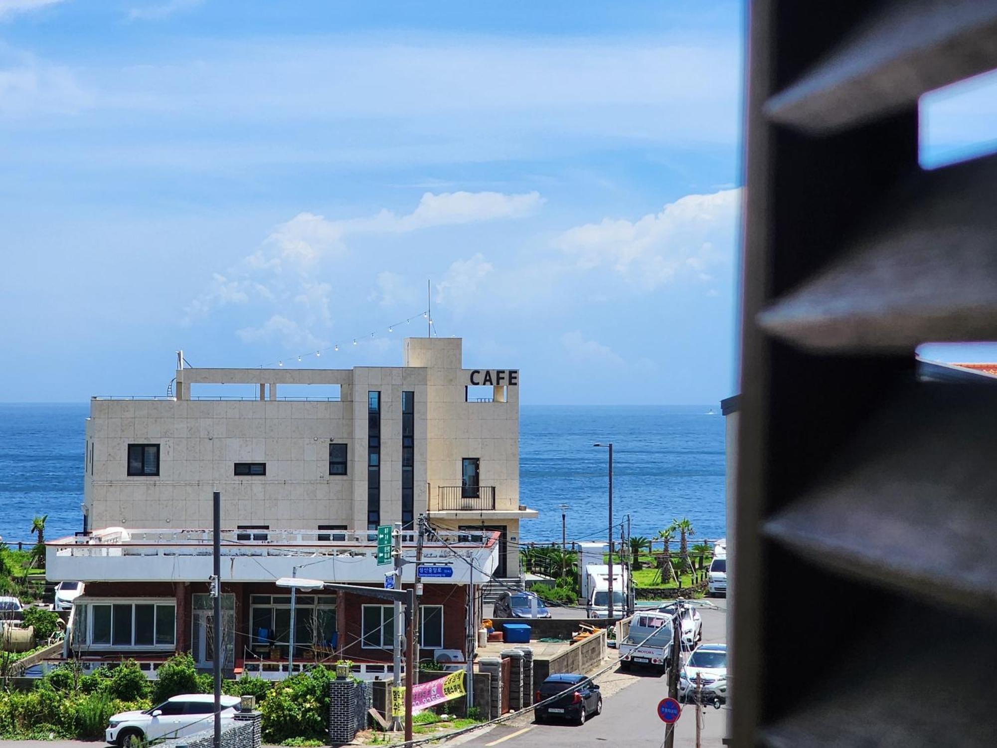 Pureun Jeju Pension Seogwipo Exterior foto