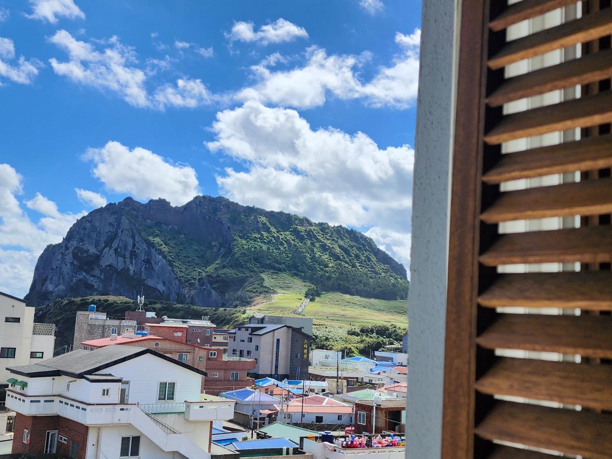 Pureun Jeju Pension Seogwipo Exterior foto