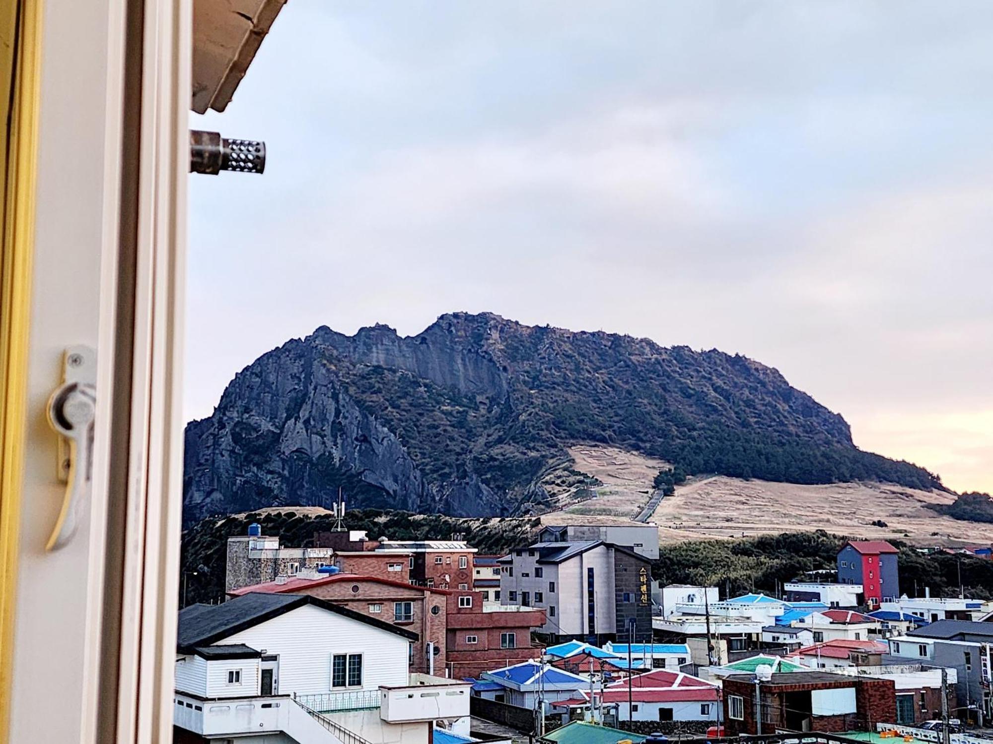 Pureun Jeju Pension Seogwipo Exterior foto